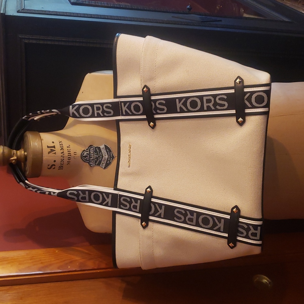 NWT Michael Kors Tote Purse